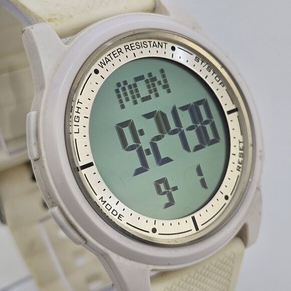 Beeasy AW02 Men's Ultra Slim Digital Watch 44MM White Plastic Bands New Battery - Picture 4 of 15